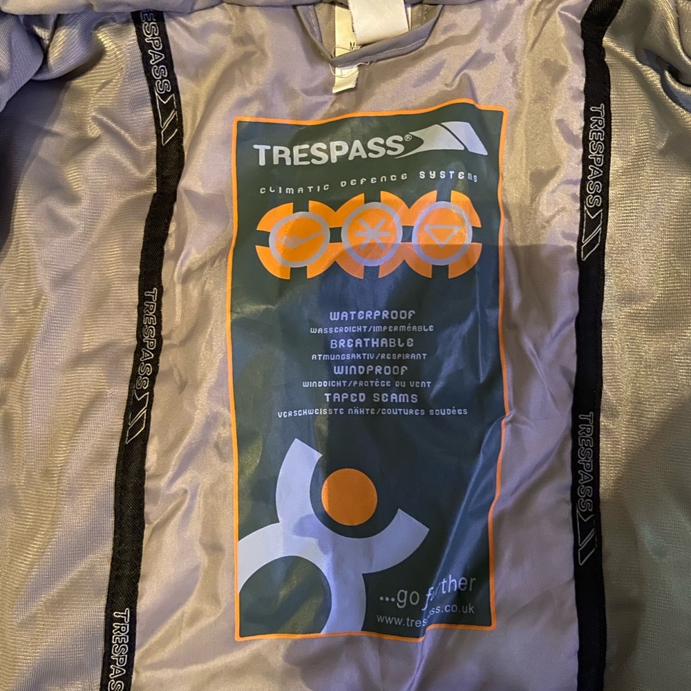 Trespass Jacket - Picture 4 of 6